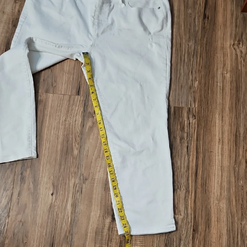 Old Navy Mid Rise Straight Women's White Jeans - Picture 6 of 12